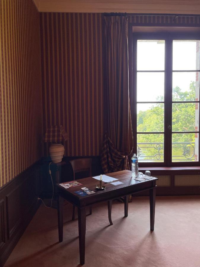 Chateau De Praslins Nogent-sur-Vernisson エクステリア 写真